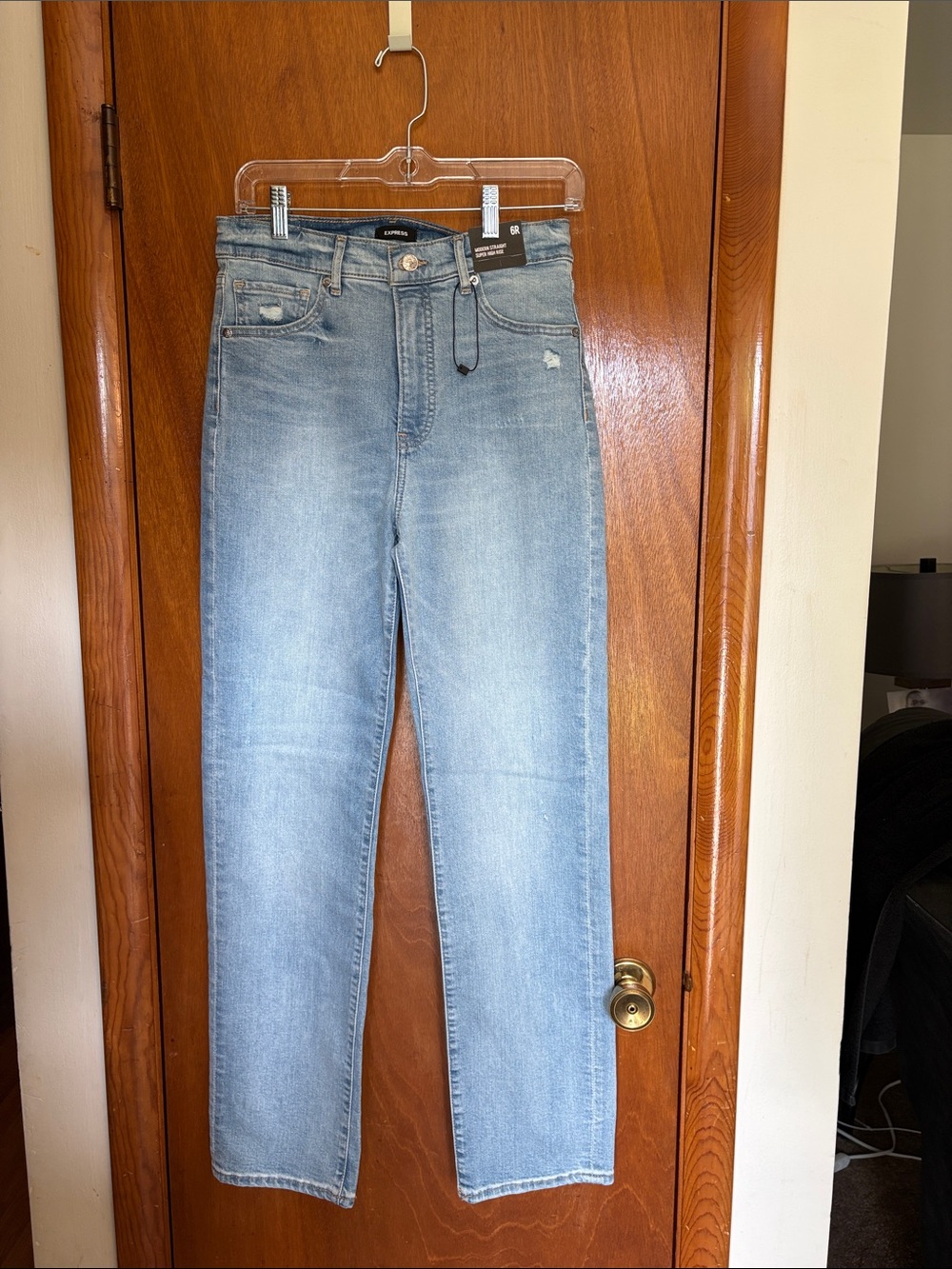 Express Women's Light Wash Straight Leg Jeans